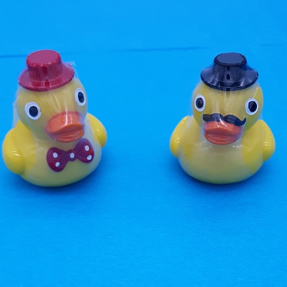 🆕️🎉LAST SET!🎉🐓2 Pack Lip Balm🐓🐓 - Picture 7 of 8